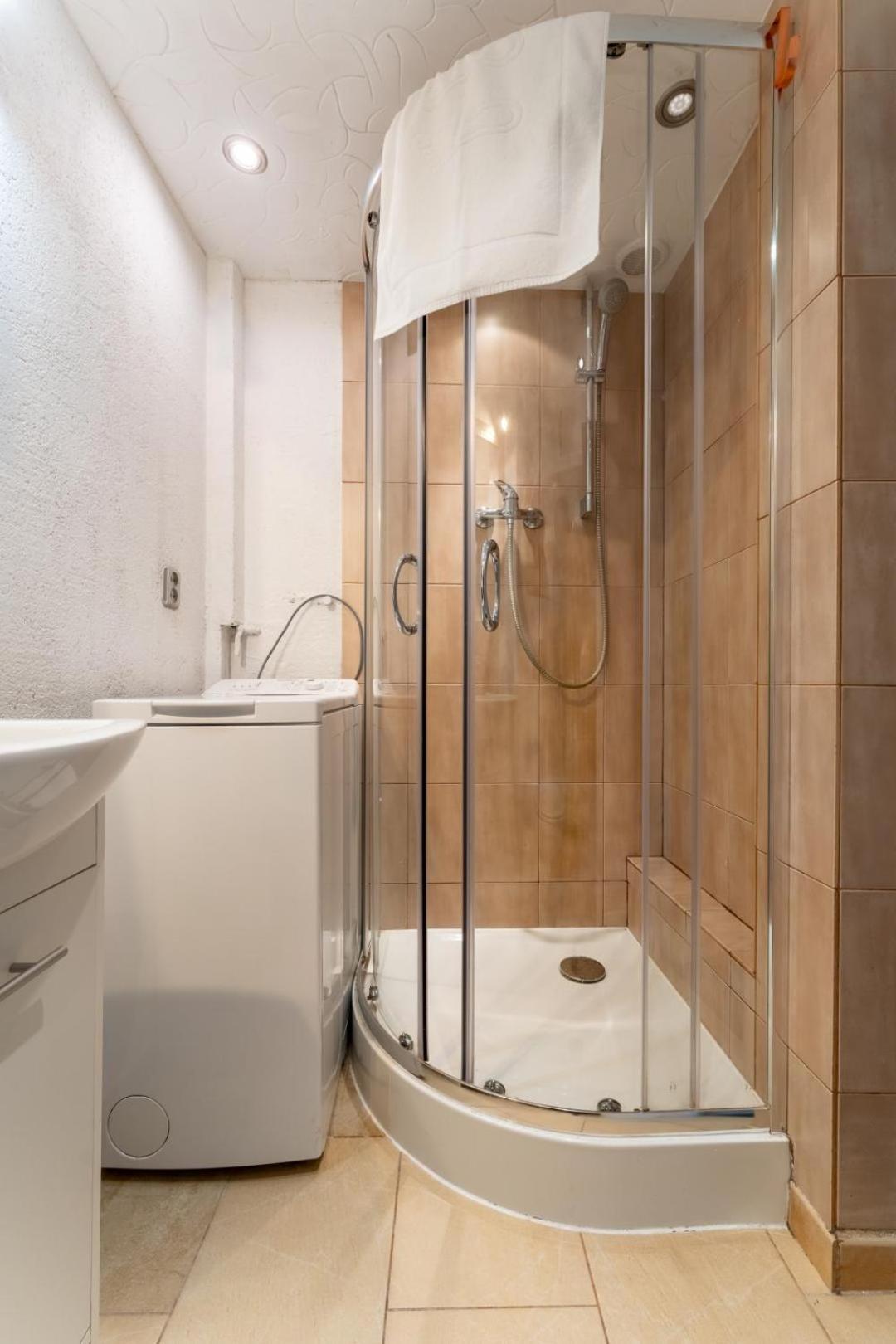 Apartament Gold - 2 Osobne Sypialnie Z Balkonem - Spaceapart Еленя-Гура Экстерьер фото